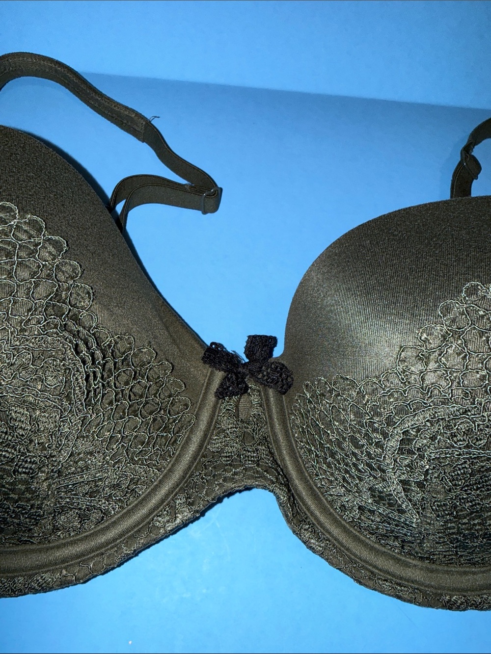 Victoria's Secret Olive Green Lace Underwire Bra & Bikini Set - Picture 5 of 8